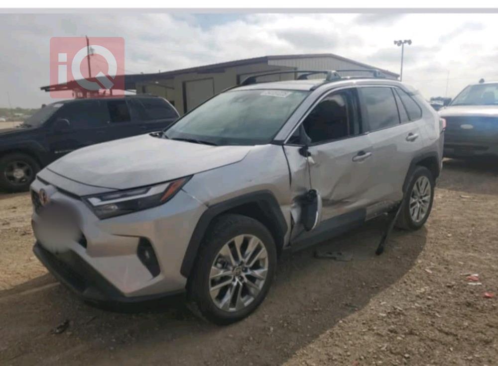 تۆیۆتا ڕاڤ 4